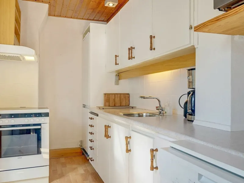 Billede 2 af 5 Person Holiday Home in Ronne