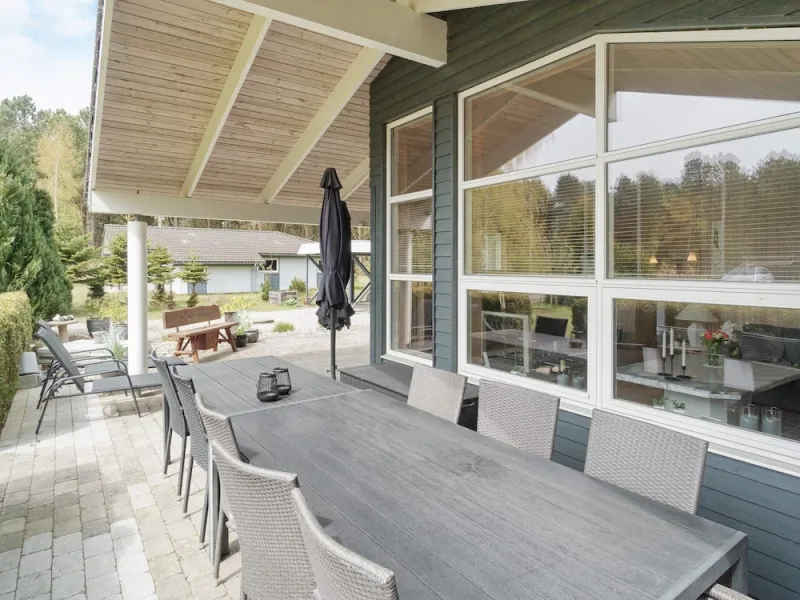 Billede 2 af 8 Person Holiday Home in Rodby