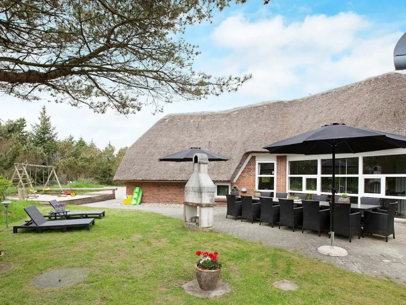 Billede 6 af 12 Person Holiday Home in Blavand