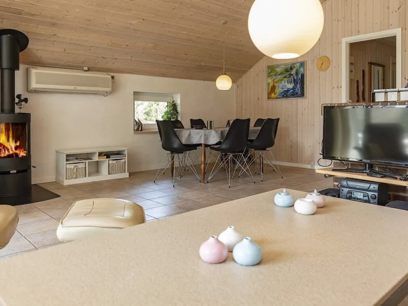 Billede 10 af Vibrant Holiday Home in Blåvand near Sea