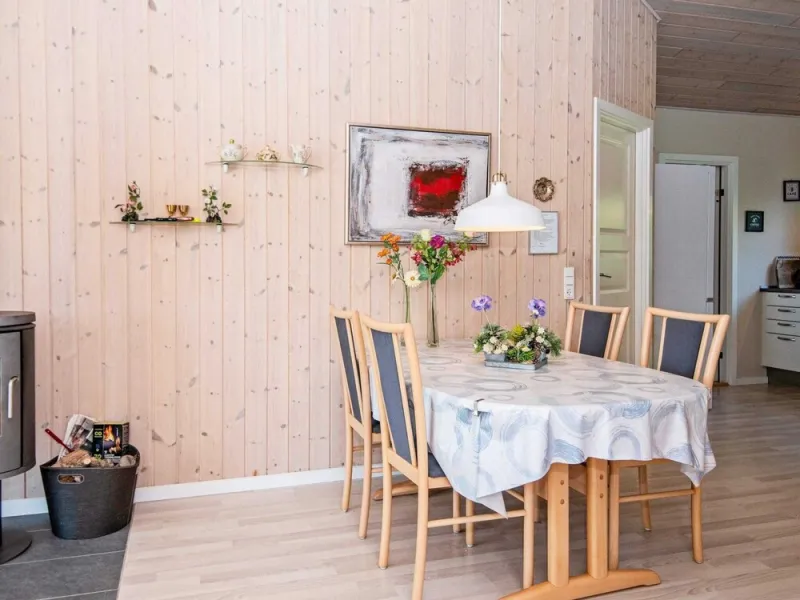 Billede 8 af 6 Person Holiday Home in Tarm