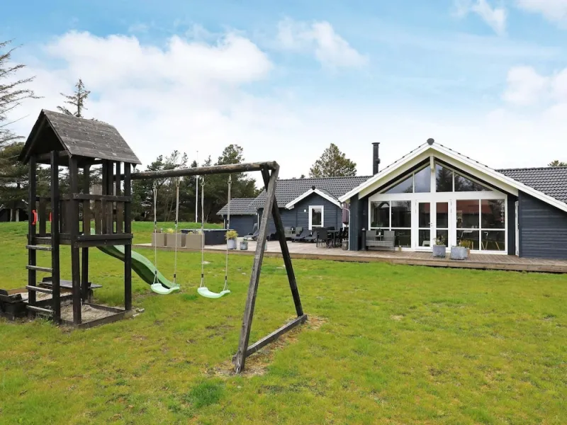 Billede 12 af 12 Person Holiday Home in Blavand