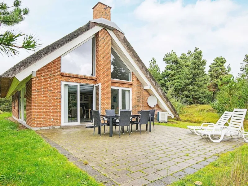 6 Person Holiday Home in Romo