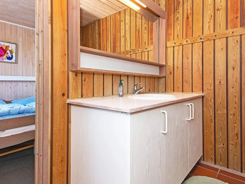 Billede 24 af 5 Person Holiday Home in Hvide Sande