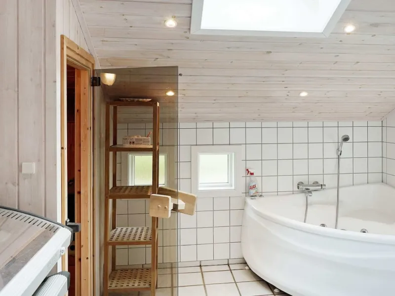Billede 2 af 10 Person Holiday Home in Nexo