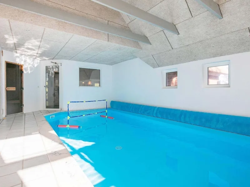 Billede 4 af 10 Person Holiday Home in Oksbol