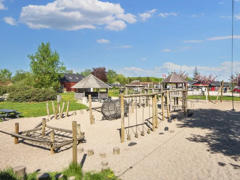 Billede 6 af 10 Person Holiday Home in Glesborg