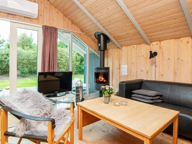 Billede 4 af 5 Person Holiday Home in Oksbol