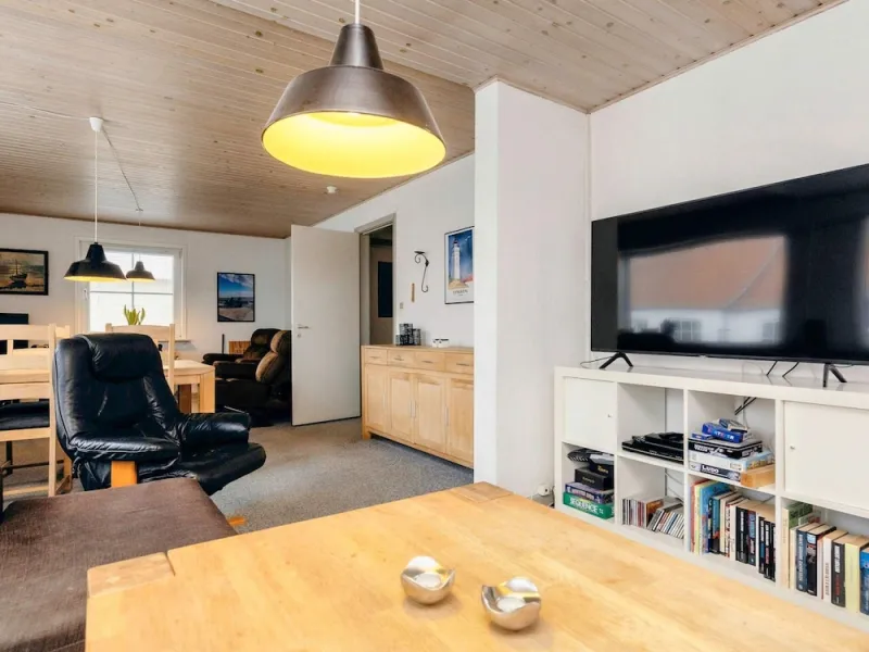 Billede 2 af 6 Person Holiday Home in Lokken