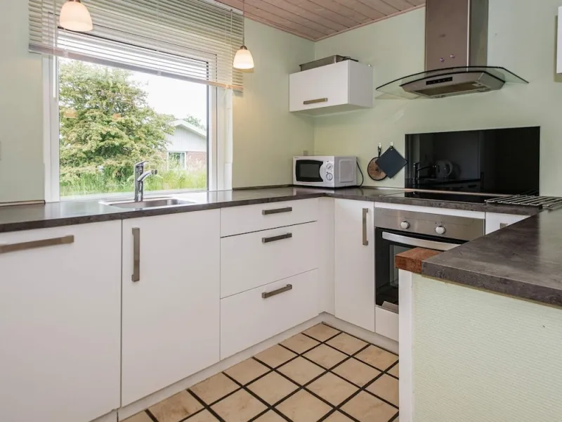 Billede 2 af 8 Person Holiday Home in Oksbol