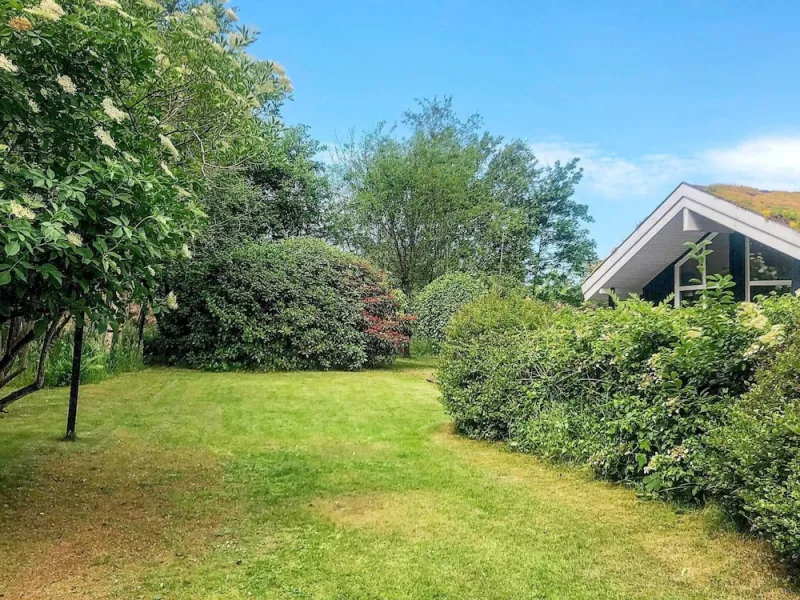 Billede 6 af Roomy Holiday Home in Jutland near Sea