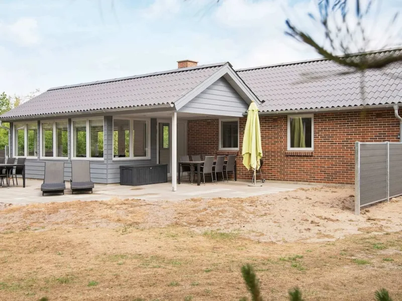 6 Person Holiday Home in Henne