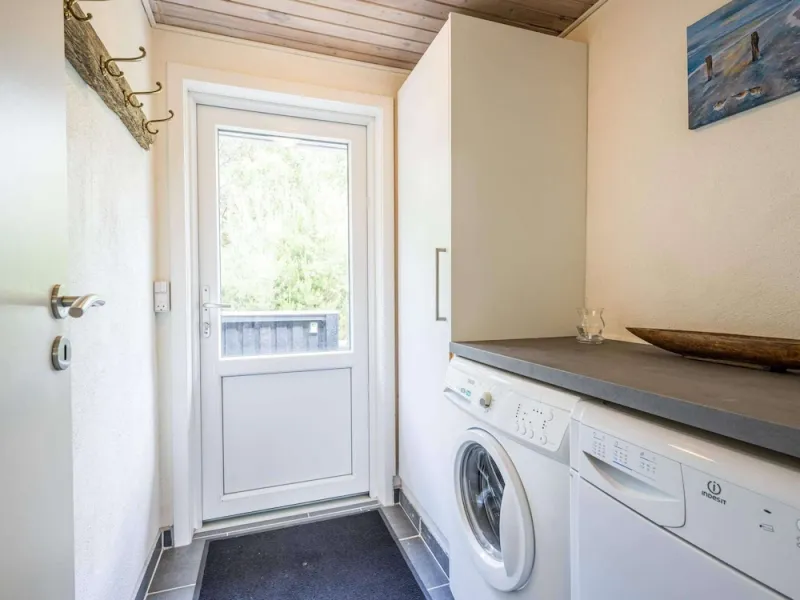 Billede 8 af 6 Person Holiday Home in Blavand