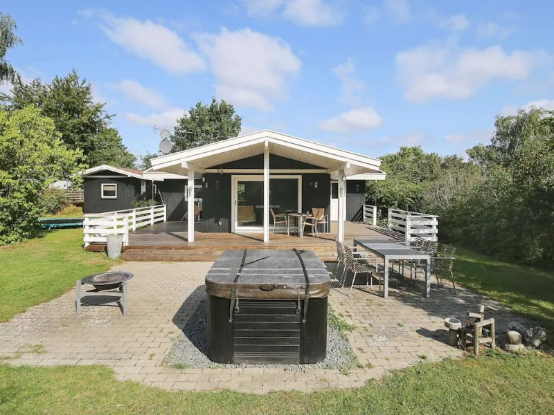 Billede 2 af 6 Person Holiday Home in Jaegerspris