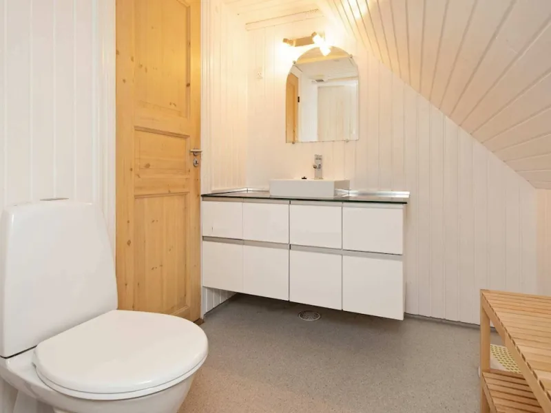 Billede 3 af 21 Person Holiday Home in Blavand