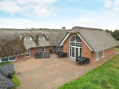 Billede 33 af 21 Person Holiday Home in Blavand