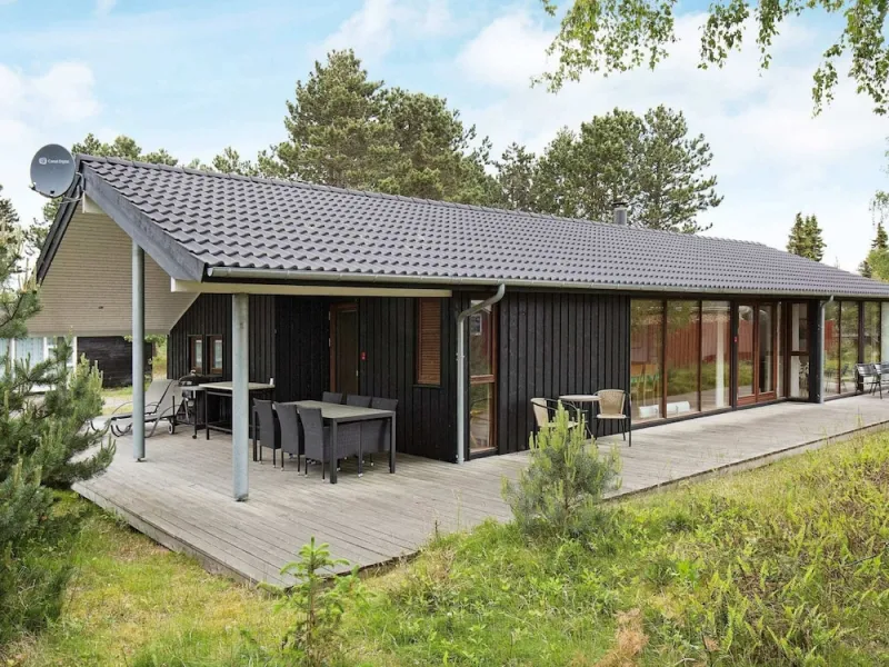 Cozy Cottage in Rørvig near Beach