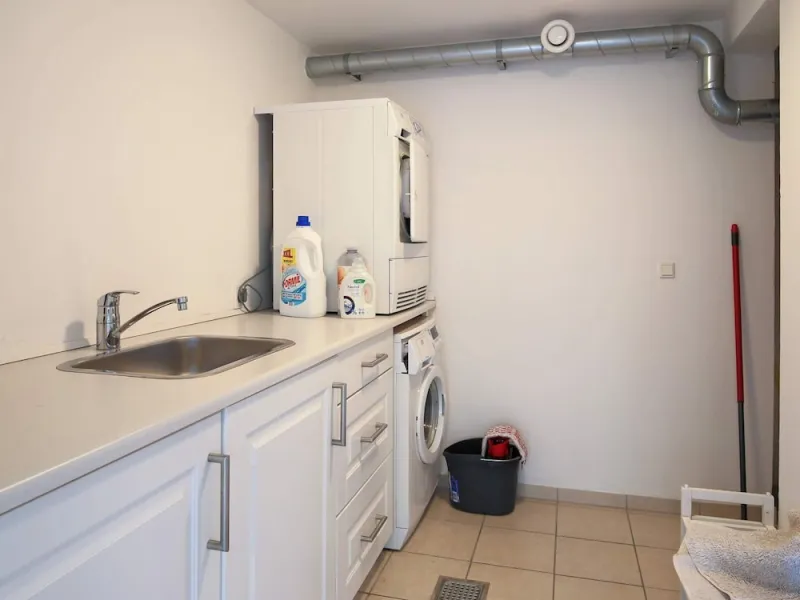 Billede 2 af 8 Person Holiday Home in Vejby