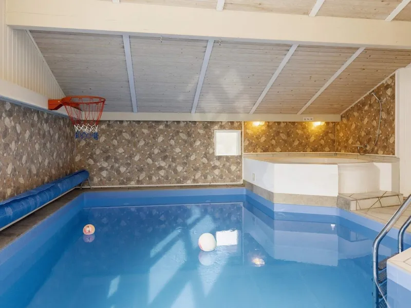 10 Person Holiday Home in Humble