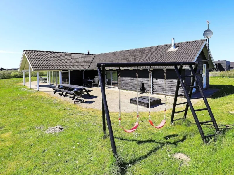 Billede 3 af 14 Person Holiday Home in Lokken