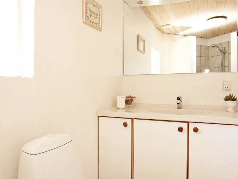 Billede 7 af 10 Person Holiday Home in Jerup