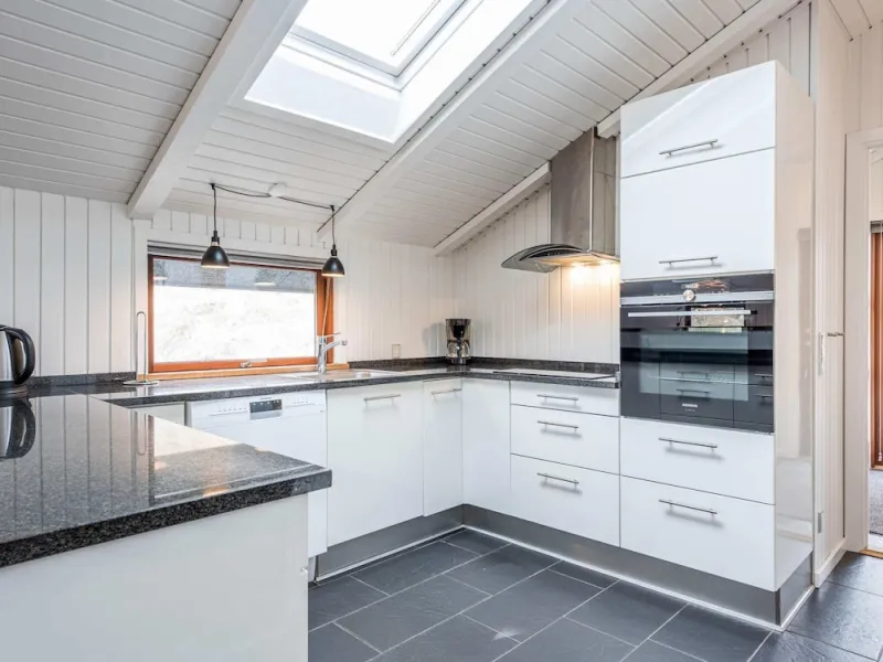 Billede 8 af 6 Person Holiday Home in Henne