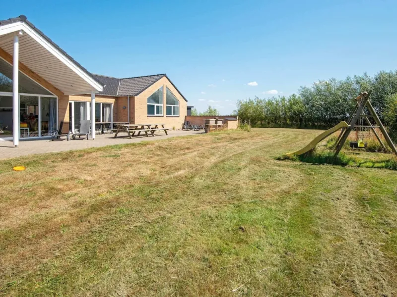 Billede 24 af 16 Person Holiday Home in Romo