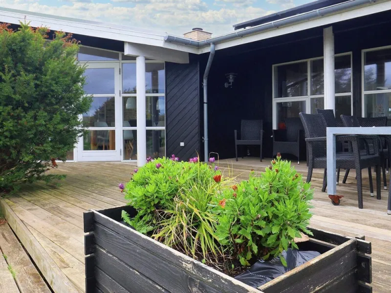Billede 19 af 10 Person Holiday Home in Lokken