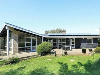 Billede 31 af 10 Person Holiday Home in Lokken
