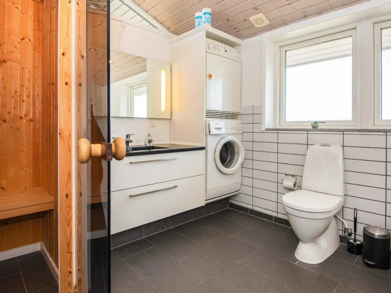 Billede 2 af 10 Person Holiday Home in Sydals