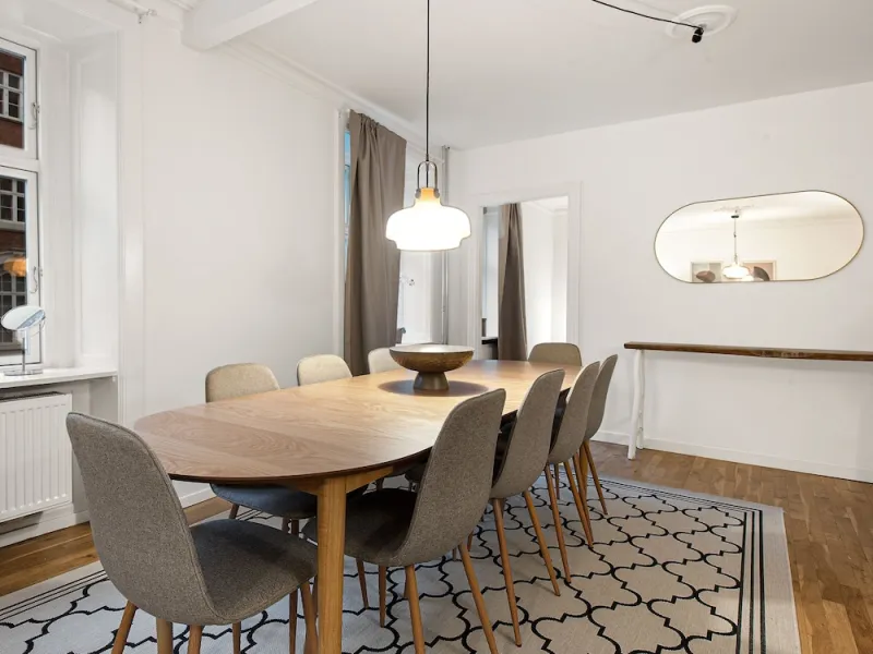 Billede 3 af Sanders Stage - Cozy 4-bdr Apt Near Nyhavn