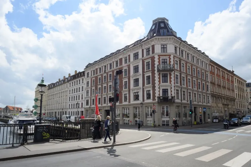 Billede 20 af Sanders Stage - Cozy 4-bdr Apt Near Nyhavn