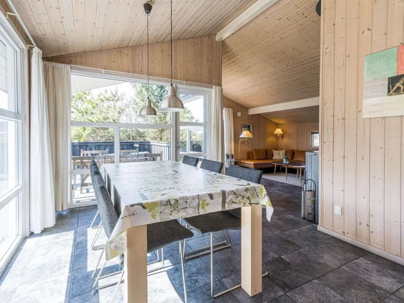Billede 13 af 8 Person Holiday Home in Henne