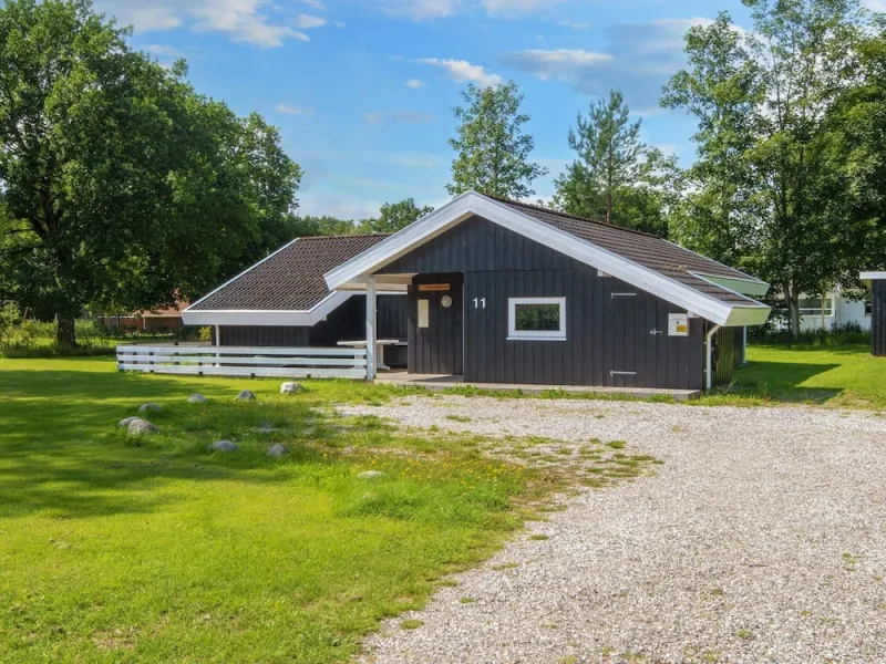 Billede 15 af Modern Holiday Home in Glesborg with Hot Tub & Sauna