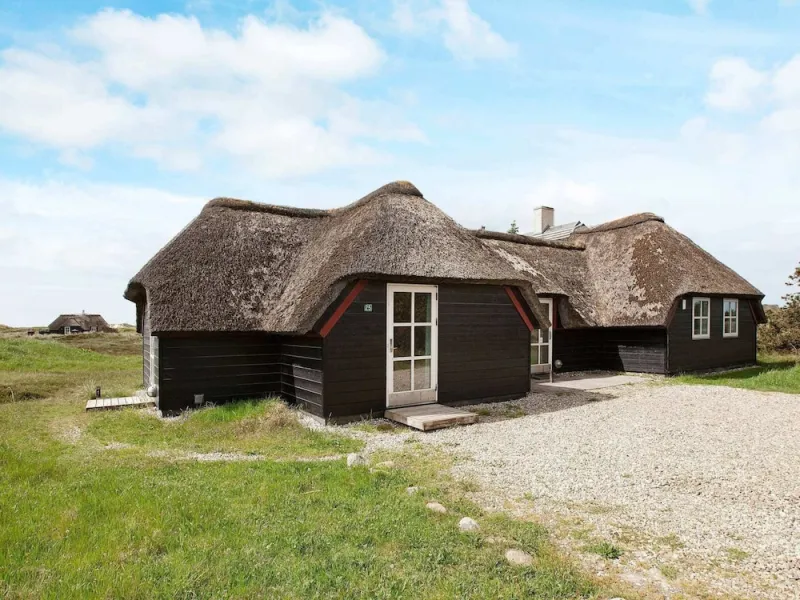 10 Person Holiday Home in Blavand