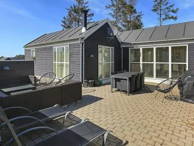 Billede 34 af 8 Person Holiday Home in Farso