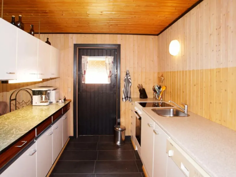 Billede 8 af Scenic Holiday Home in Hemmet for near Sea