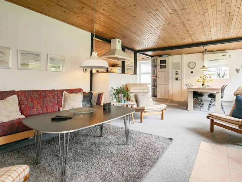 Billede 2 af 6 Person Holiday Home in Blavand