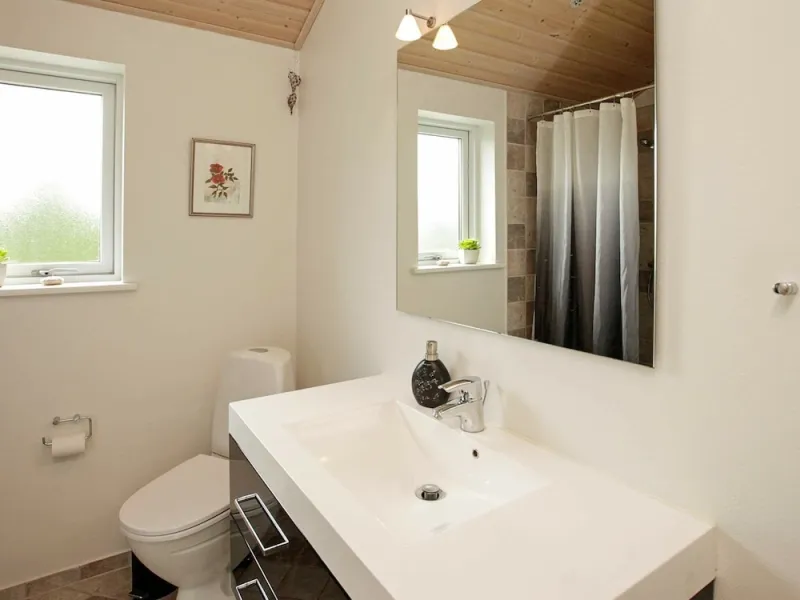 Billede 10 af 6 Person Holiday Home in Jerup