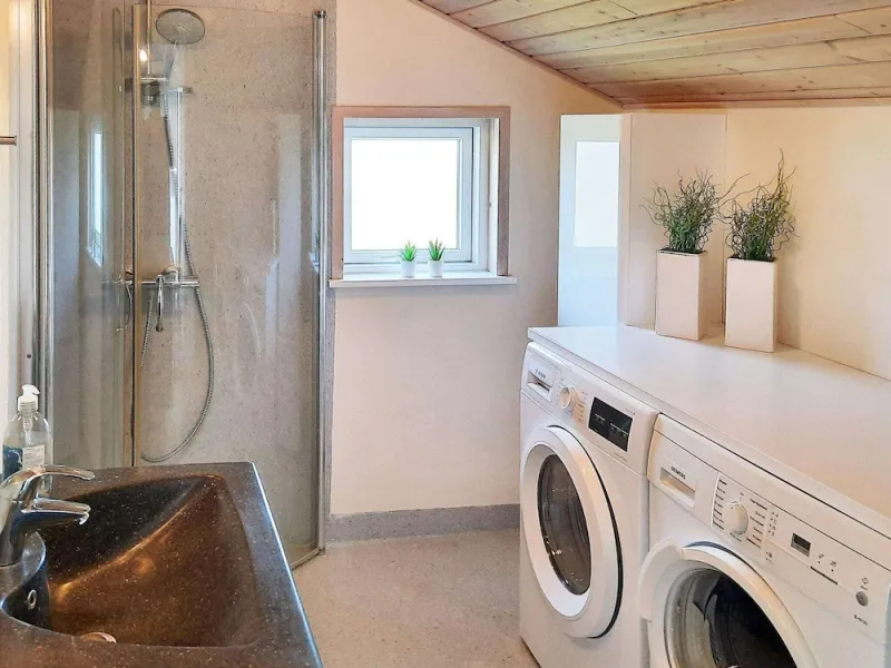 Billede 9 af 8 Person Holiday Home in Storvorde