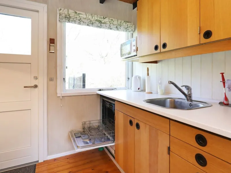 Billede 12 af 6 Person Holiday Home in Stege