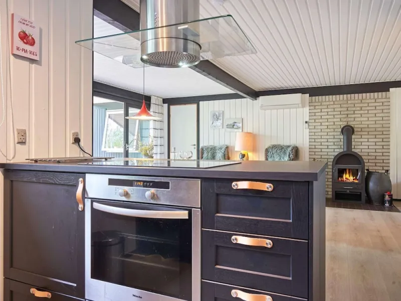 Billede 2 af Amazing Holiday Home in Aakirkeby near Sea