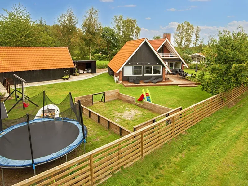 Billede 25 af 12 Person Holiday Home in Glesborg