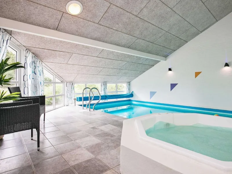 Billede 3 af 12 Person Holiday Home in Blavand
