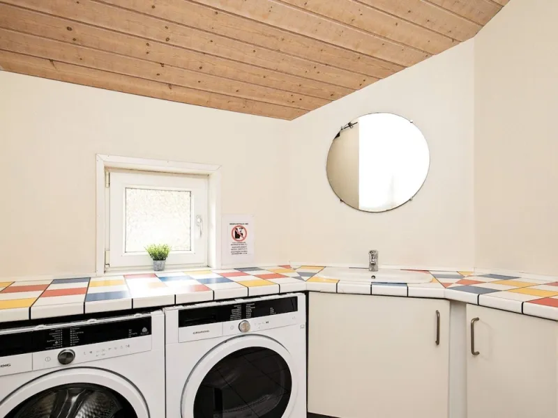 Billede 4 af 12 Person Holiday Home in Blavand