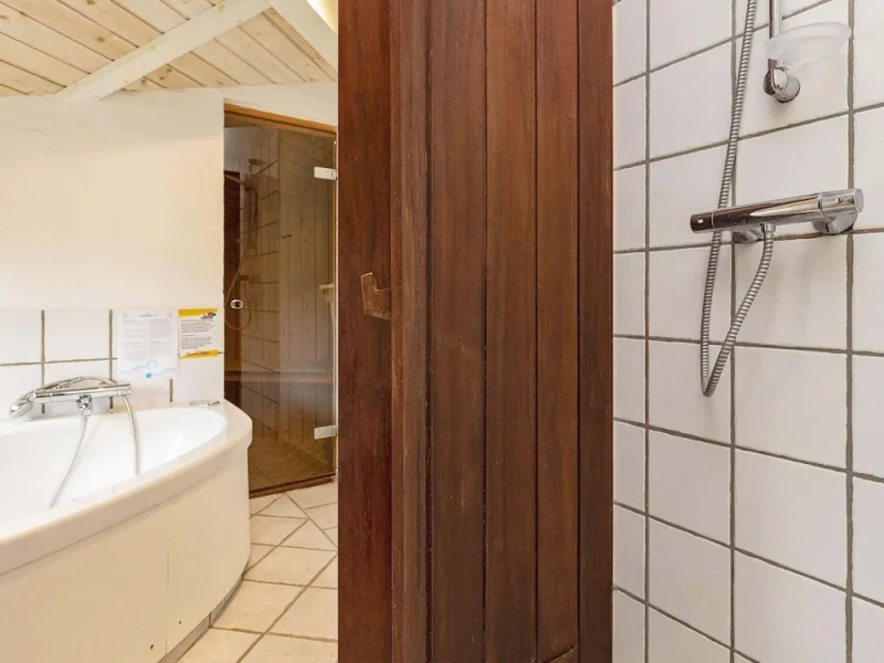 Billede 12 af 6 Person Holiday Home in Hjorring