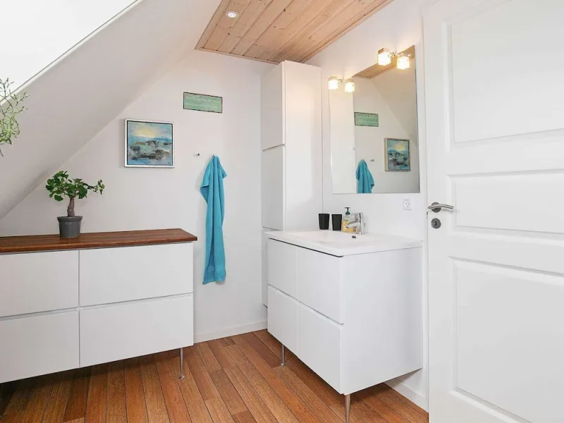 Billede 9 af 6 Person Holiday Home in Saeby