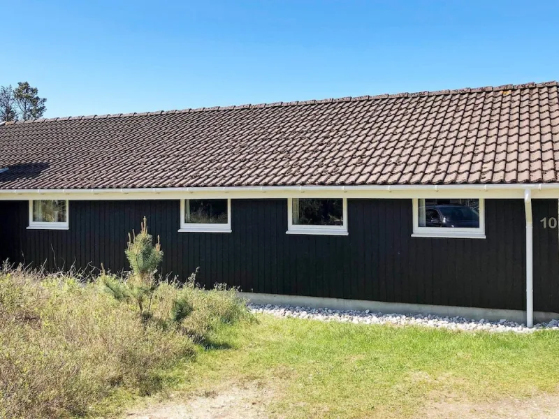 Quaint Holiday Home in Blåvand near Sea