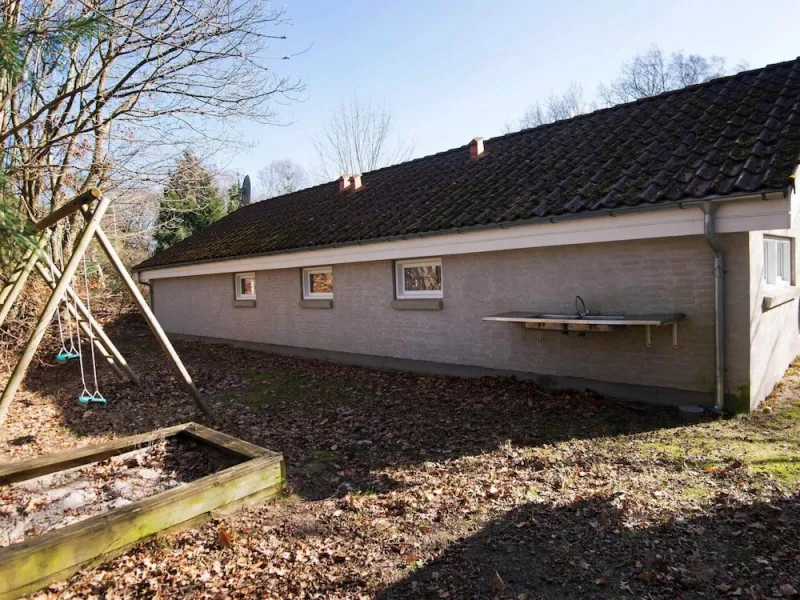 Billede 22 af 8 Person Holiday Home in Glesborg