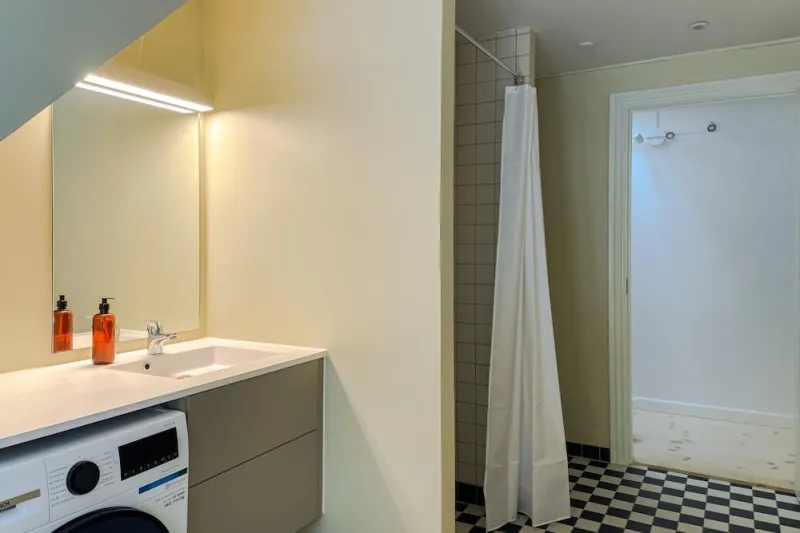 Billede 46 af Central Apt Newly Renovated Shopping Street